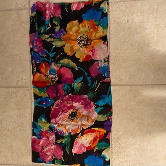 Lauren ~ Ralph Lauren 100% Silk Scarf Multi Color Flowers - Picture 1 of 3